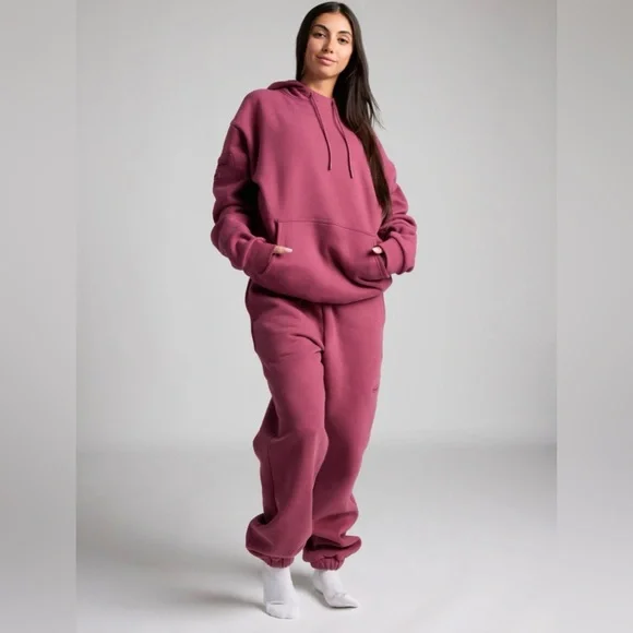 COMFRT SET AIRPLANE BERRY SWEATPANTS & HOODIE SET - Picture 4 of 9